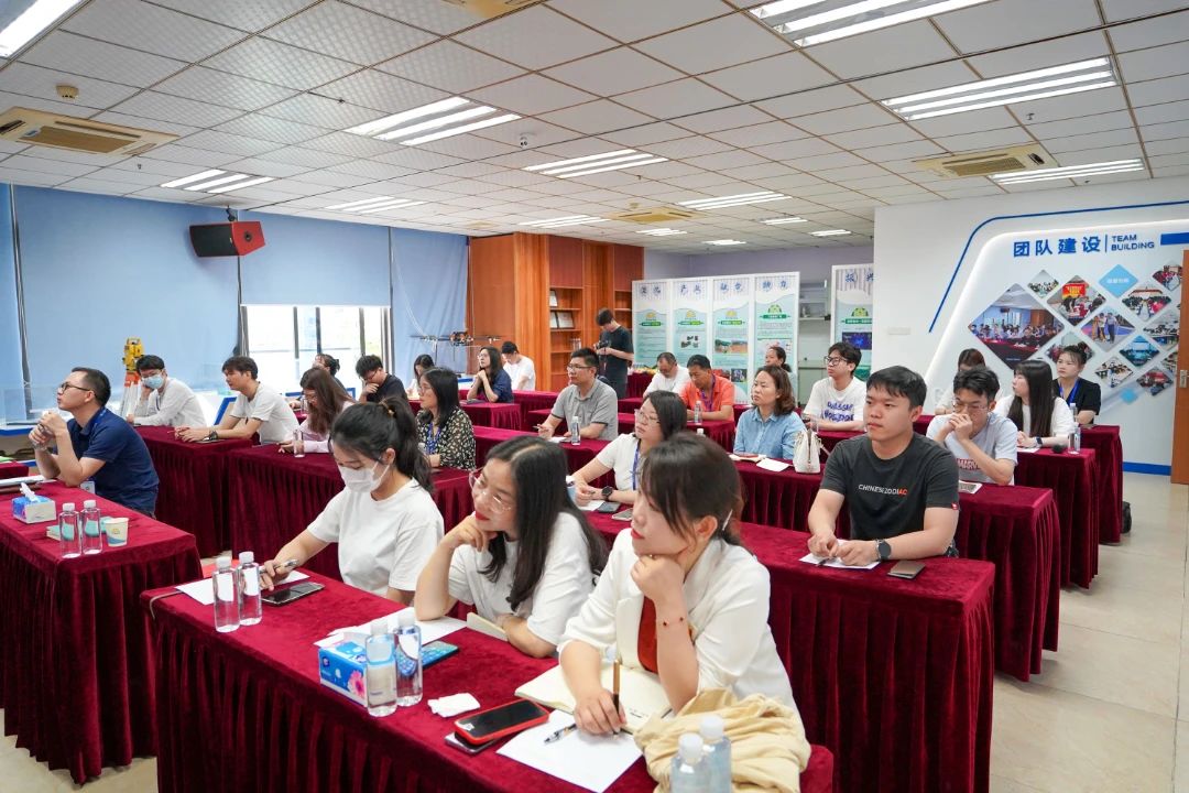 j9数字站集团引领AI风潮，全员学习共创生长