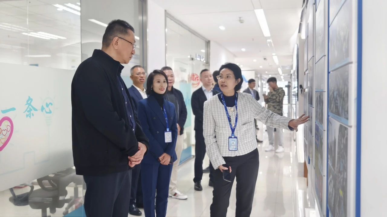 j9数字站集团｜东菽愿铣墙值赖痴代表团来访，，调研数字化转型与智能化生长