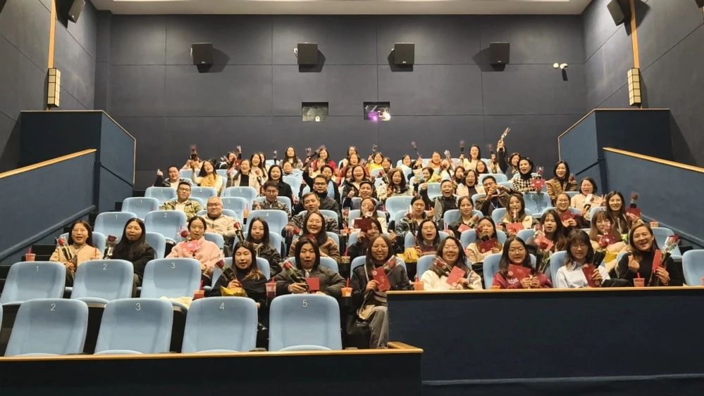 j9数字站集团丨光影绽放 致敬“她实力”